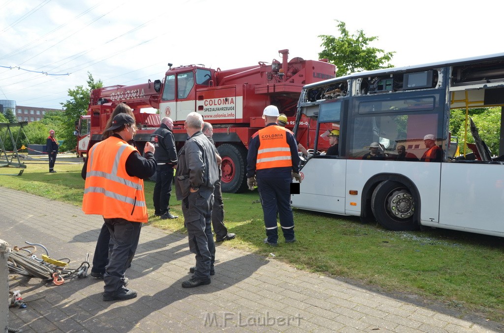 Endgueltige Bergung KVB Bus Koeln Porz P467.JPG - Miklos Laubert